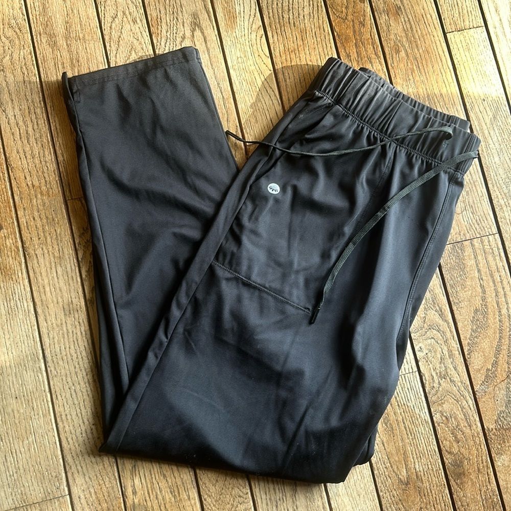 Senita Athletics Traveler Pants, Black, Women’s Large. Elastic, drawstring waist